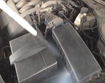 Vệ sinh máy ô tô bằng phương pháp bắn đá CO2